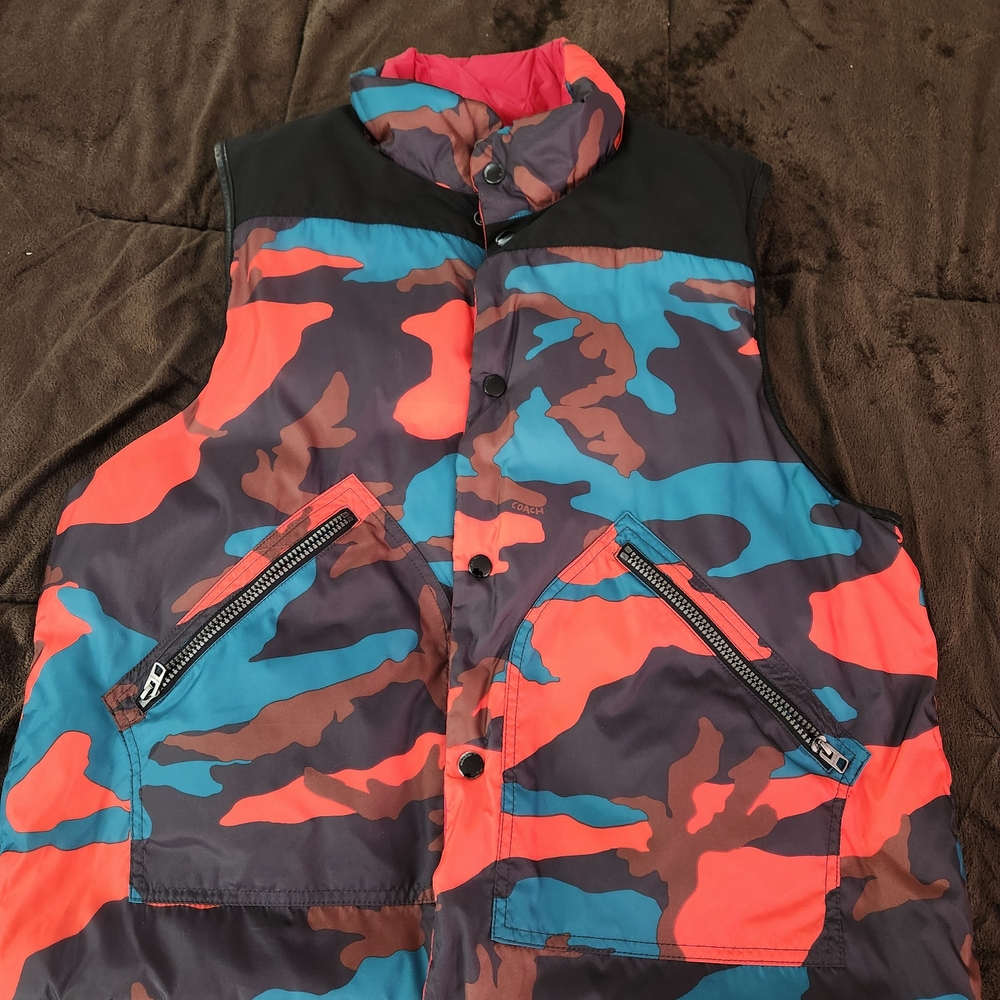 Coach Mens Rev Red/ Multicolor Camouflage Vest and Hat